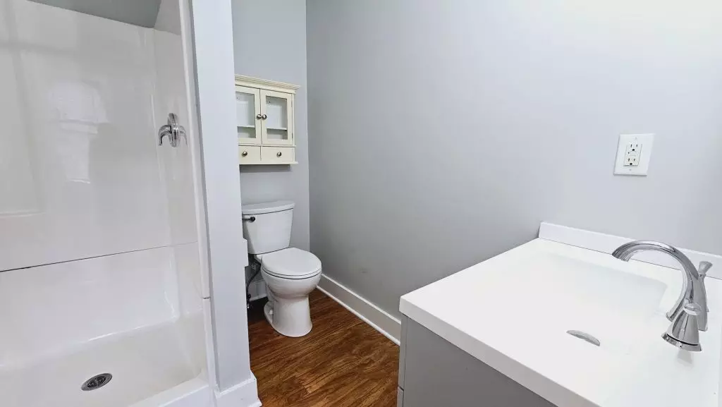 One Bedroom with Parking – 51A Barrett St, Burlington, VT AVAILABLE – October 15, 2026