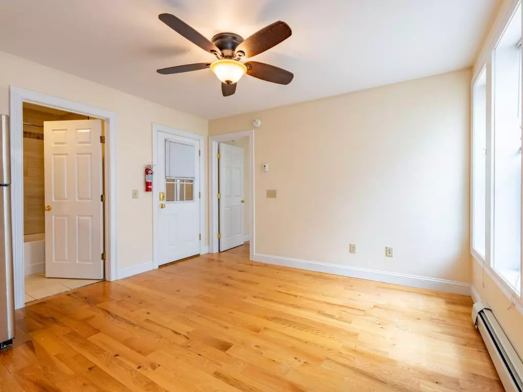 83 Park St #1, Burlington, VT | Renovated 2 Bedroom Apartment Near Downtown & UVM | June 2027