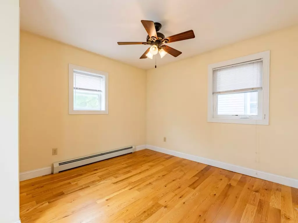 83 Park St #1, Burlington, VT | Renovated 2 Bedroom Apartment Near Downtown & UVM | June 2027