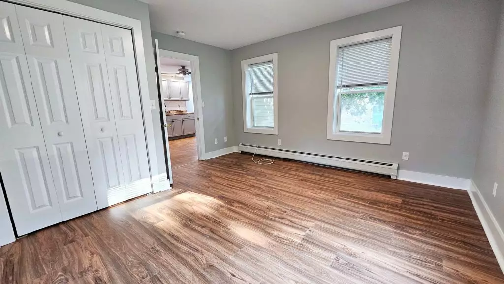 One Bedroom with Parking – 51A Barrett St, Burlington, VT AVAILABLE – October 15, 2026