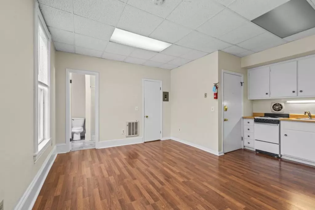 Studio in Burlington, VT – 42 North Prospect Street #4 – June 1, 2026