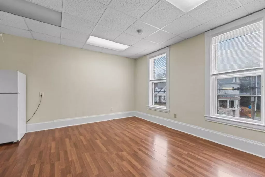 Studio in Burlington, VT – 42 North Prospect Street #4 – June 1, 2026