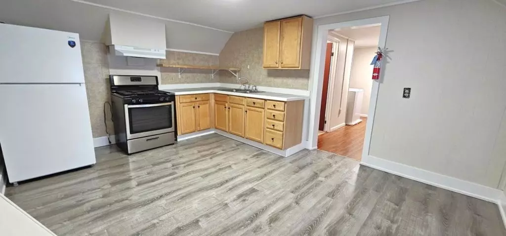 Spacious 2 bedroom available!