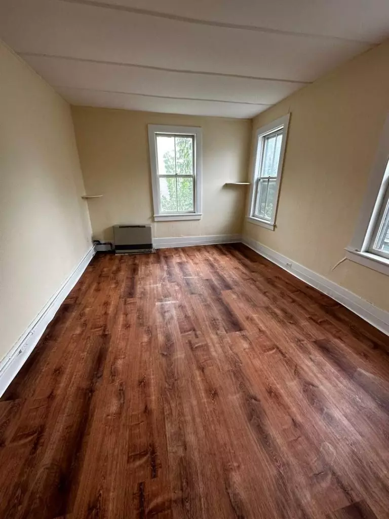 ONE BEDROOM (PLUS OFFICE) AVAILABLE IN BURLINGTON VT- JUNE 1ST, 2026