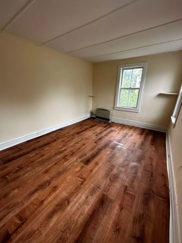 ONE BEDROOM (PLUS OFFICE) AVAILABLE IN BURLINGTON VT- JUNE 1ST, 2026