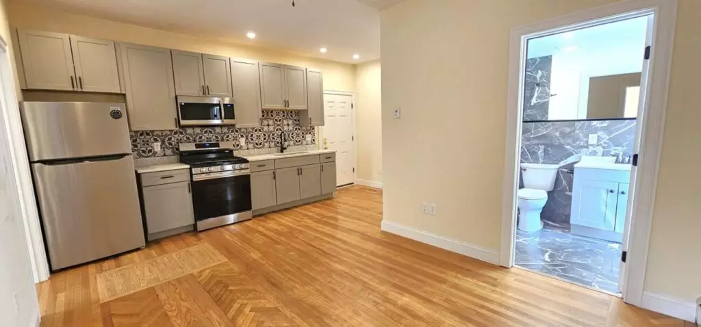 4 Bedroom Apartment Near UVM | 416 Pearl St #4 Burlington VT