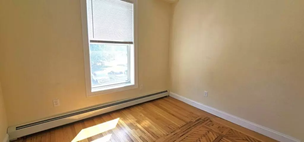 4 Bedroom Apartment Near UVM | 416 Pearl St #4 Burlington VT