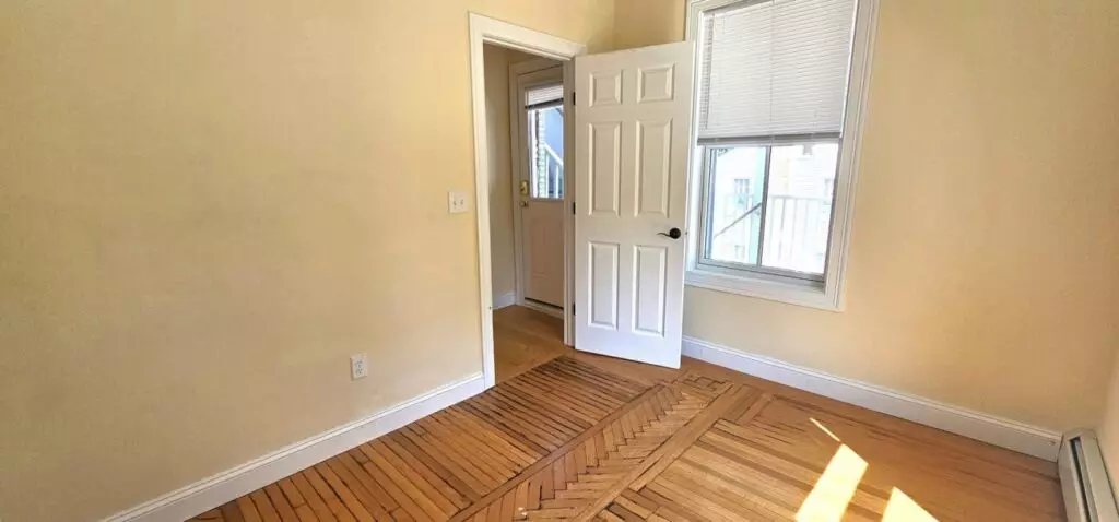 4 Bedroom Apartment Near UVM | 416 Pearl St #4 Burlington VT