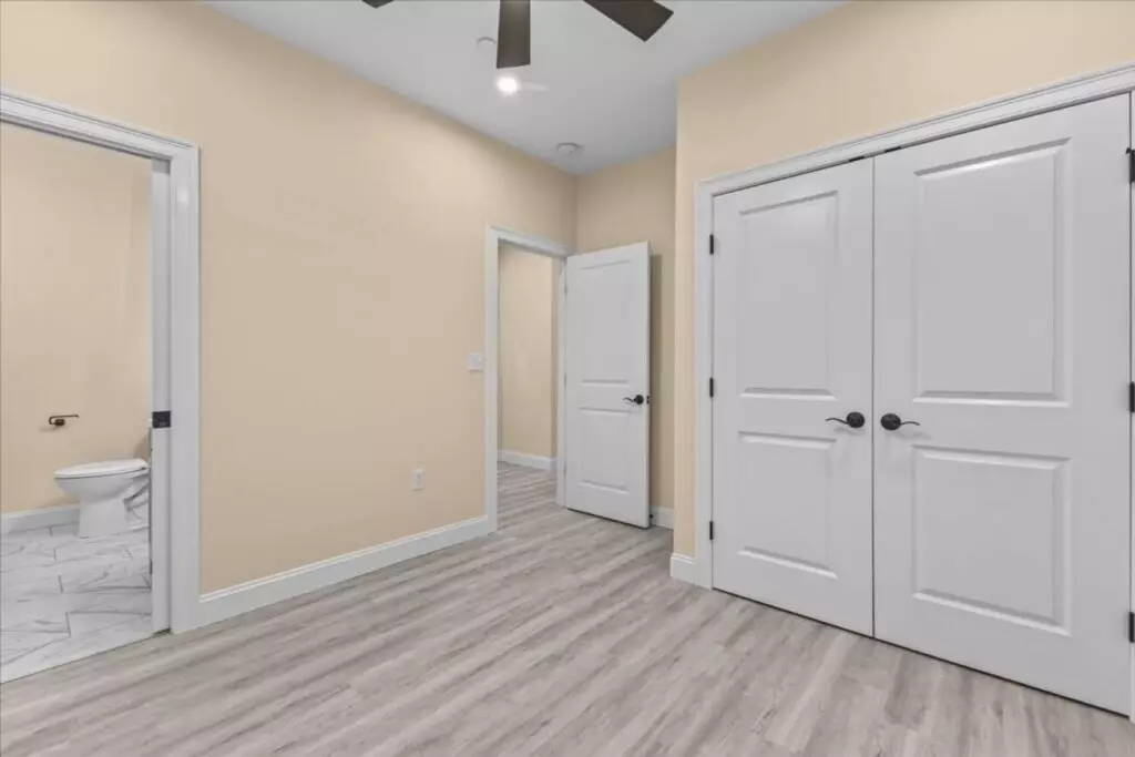 Four Bedroom & 4.5 Bathroom Apartment – AVAILABLE FOR JUNE 1st, 2027