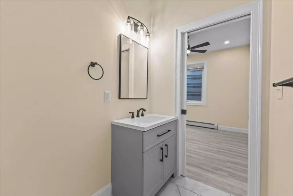 Four Bedroom & 4.5 Bathroom Apartment – AVAILABLE FOR JUNE 1st, 2027