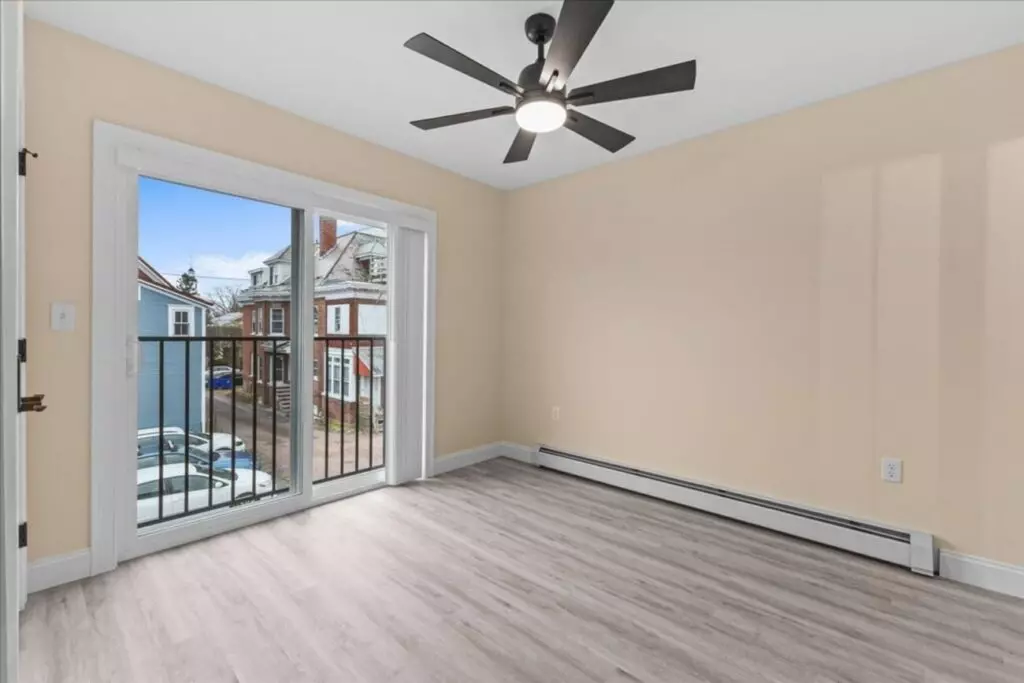 Four Bedroom & 4.5 Bathroom Apartment – AVAILABLE FOR JUNE 1st, 2027