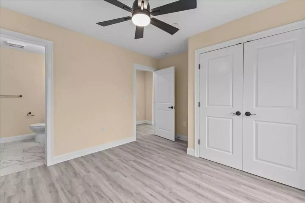Four Bedroom & 4.5 Bathroom Apartment – AVAILABLE FOR JUNE 1st, 2027