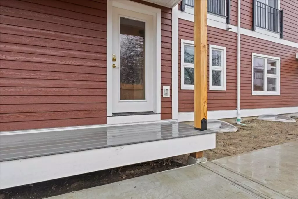 Four Bedroom & 4.5 Bathroom Apartment – AVAILABLE FOR JUNE 1st, 2027
