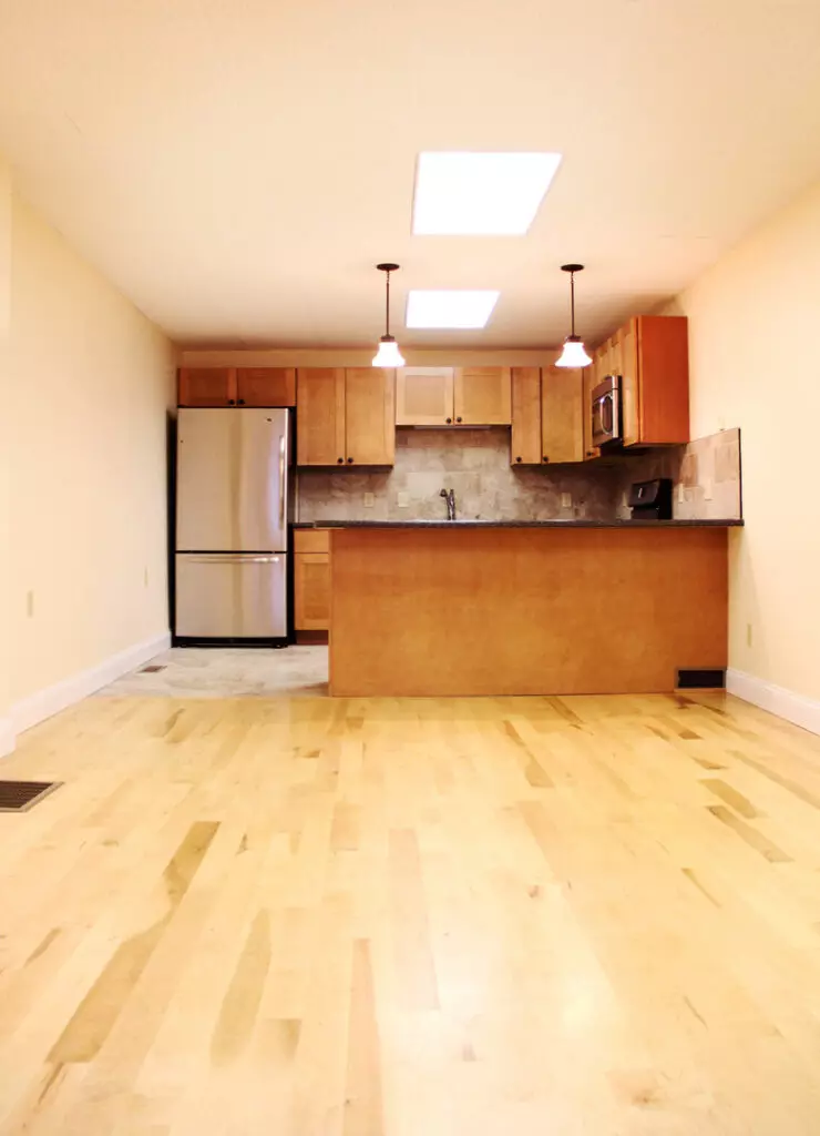 3 Bedroom, with Laundry – 50C North Street- June 1st, 2026, Burlington VT