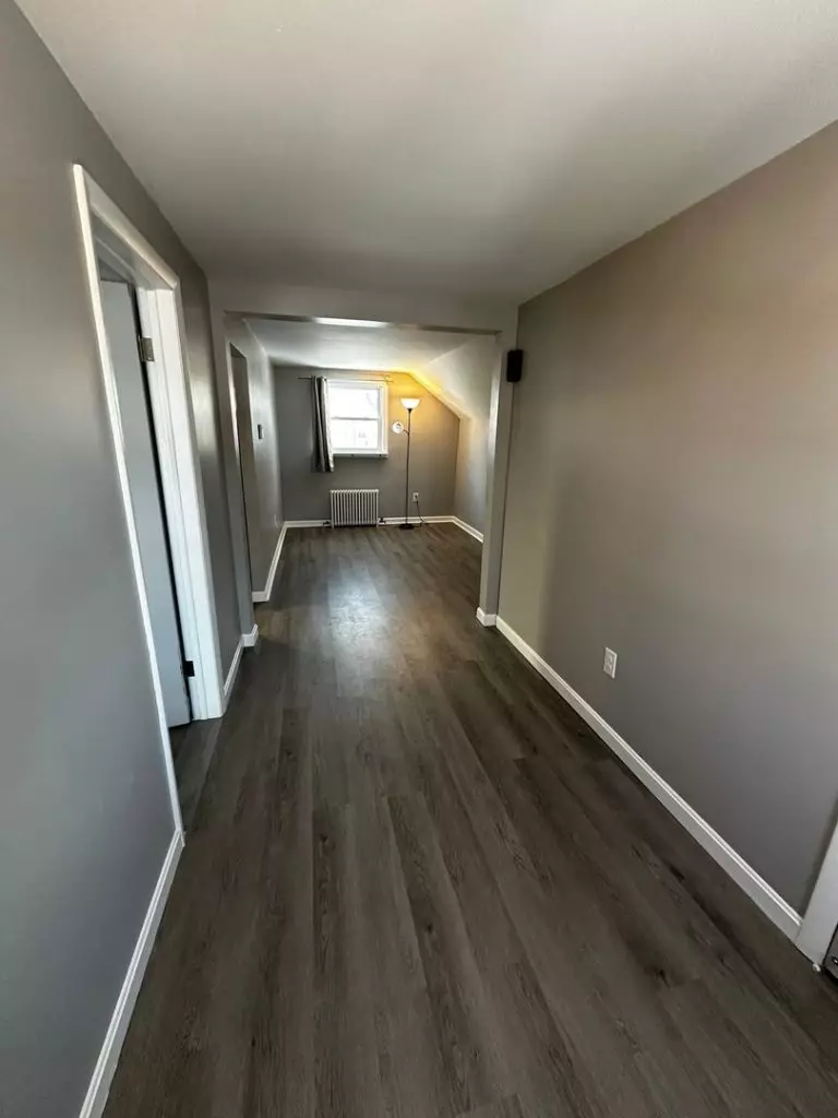 ONE BEDROOM AVAILABLE – 176 Park Street, Apt #2 – Burlington VT June 1st, 2026
