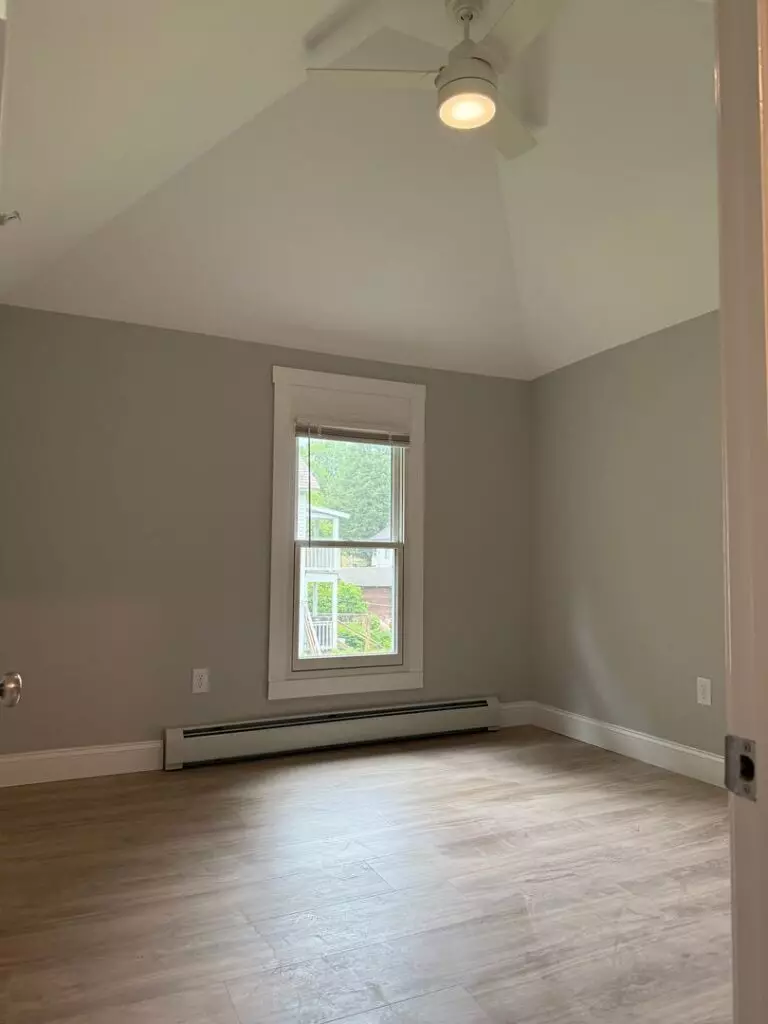 Just Renovated 1 Bedroom +Office in Burlington, VT – June 1st 2026