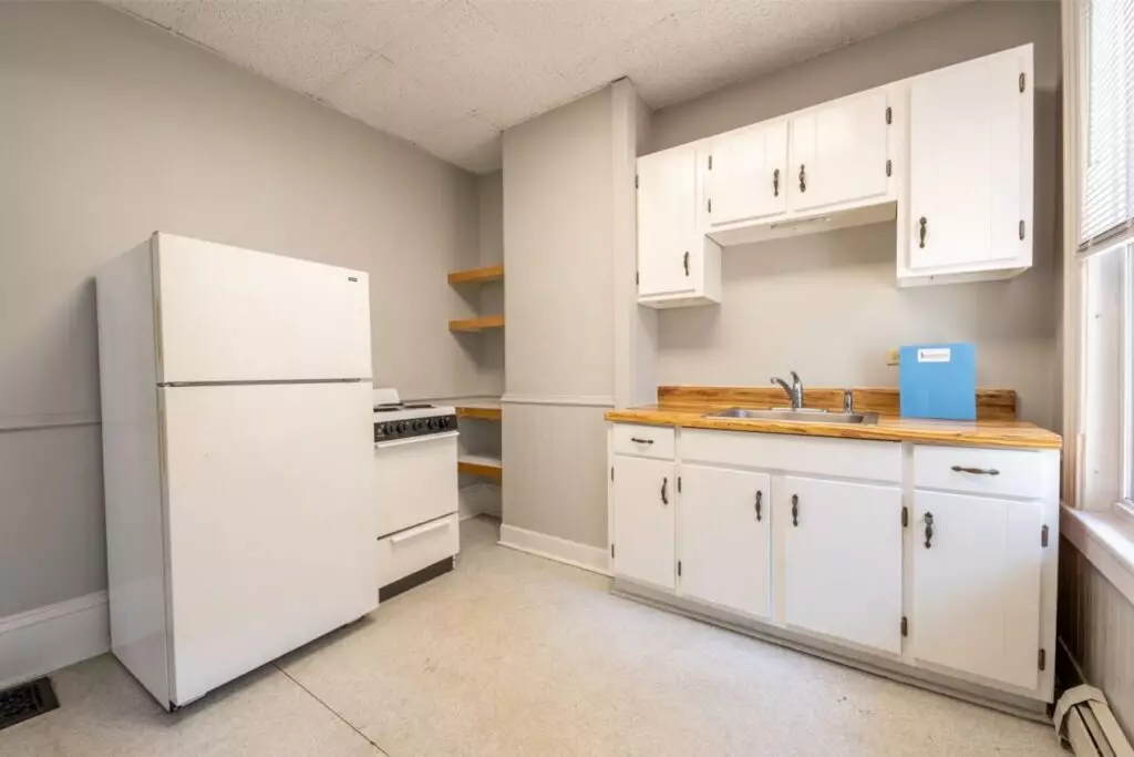 Studio Available – Burlington VT Close to UVM Campus