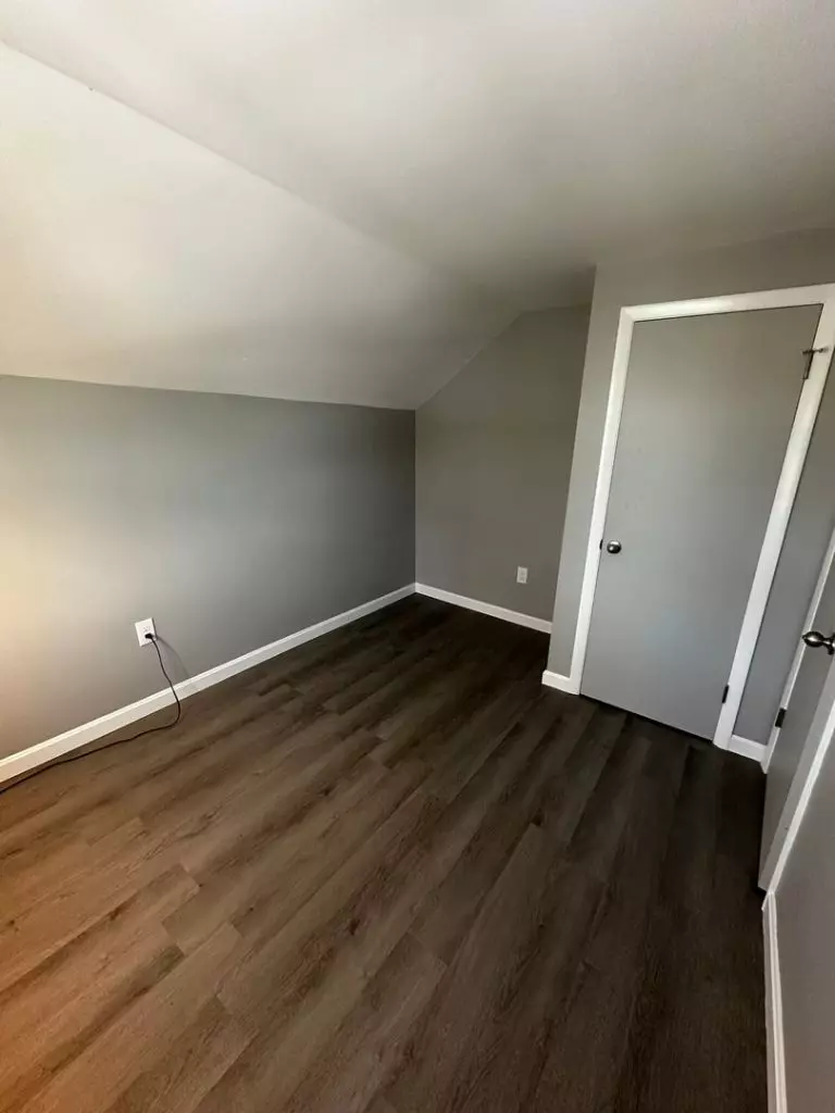 ONE BEDROOM AVAILABLE – 176 Park Street, Apt #2 – Burlington VT June 1st, 2026