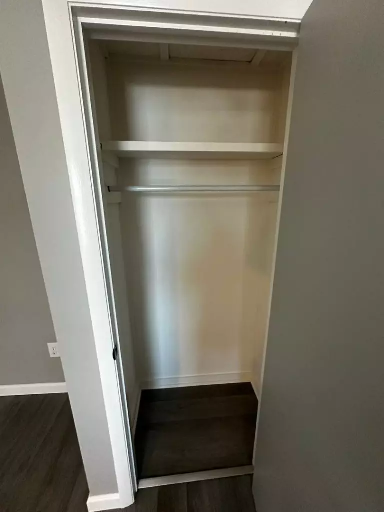 ONE BEDROOM AVAILABLE – 176 Park Street, Apt #2 – Burlington VT June 1st, 2026