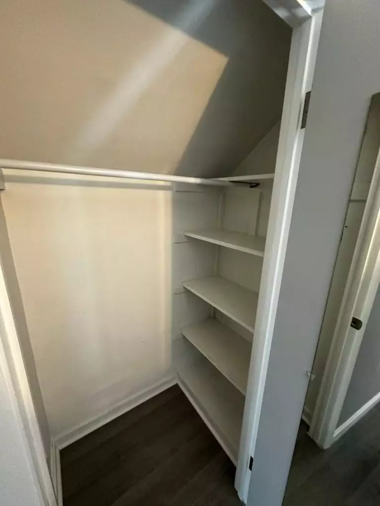 ONE BEDROOM AVAILABLE – 176 Park Street, Apt #2 – Burlington VT June 1st, 2026