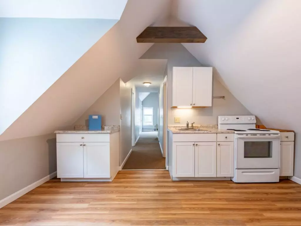 Unique two bedroom in Burlington – Available June 1st, 2026