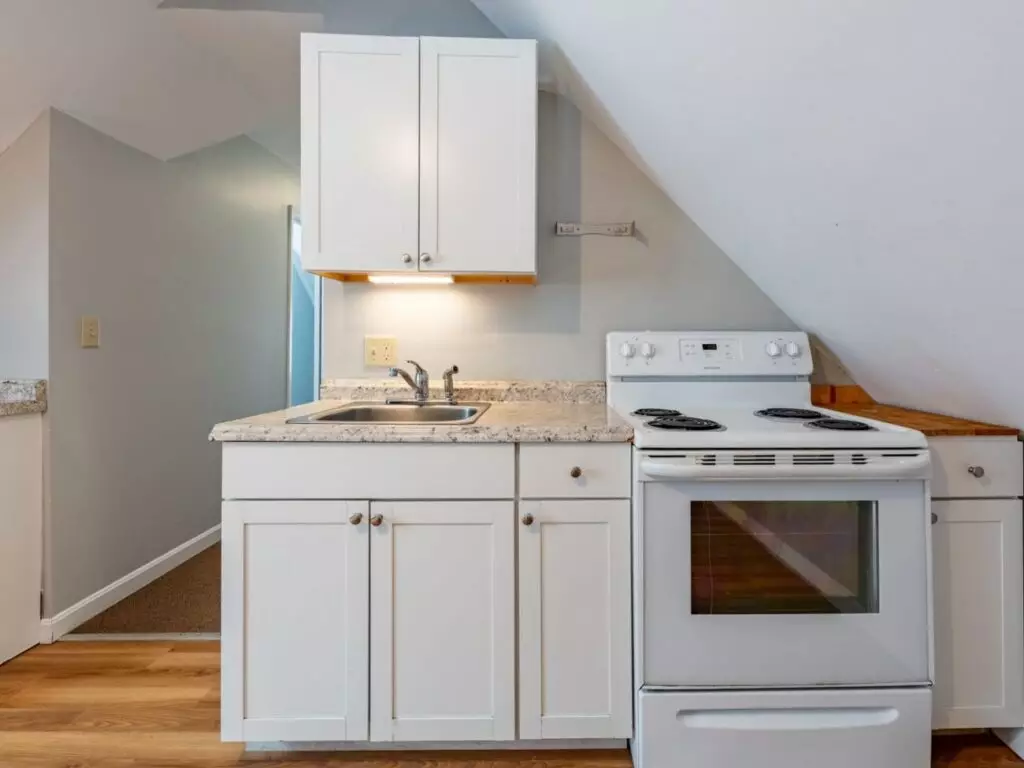 Unique two bedroom in Burlington – Available June 1st, 2026