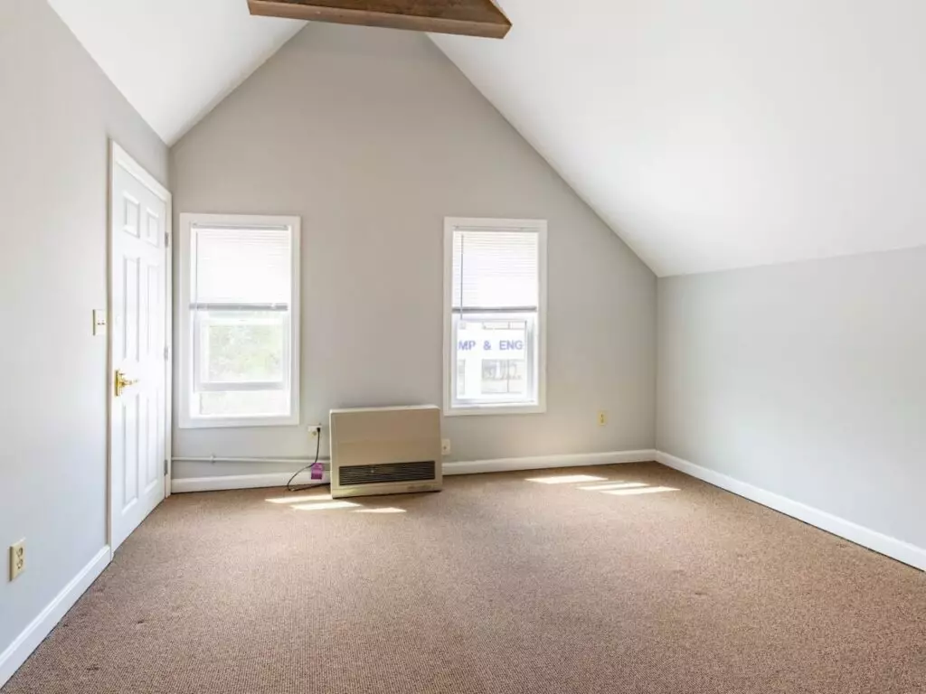 Unique two bedroom in Burlington – Available June 1st, 2026