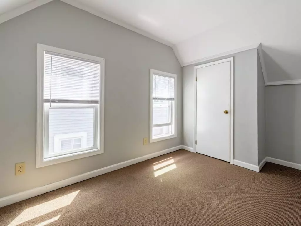 Unique two bedroom in Burlington – Available June 1st, 2026