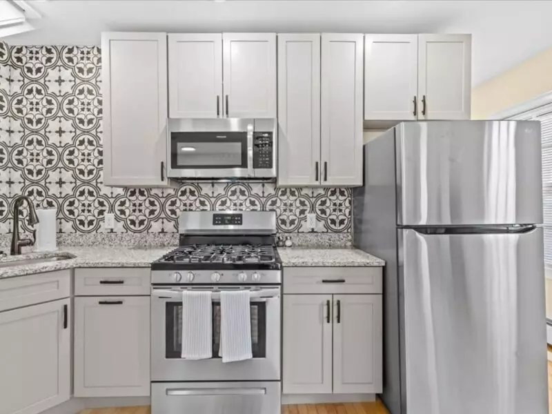 Four Bedroom Apartment next to UVM Center – Available February 1st, 2027!