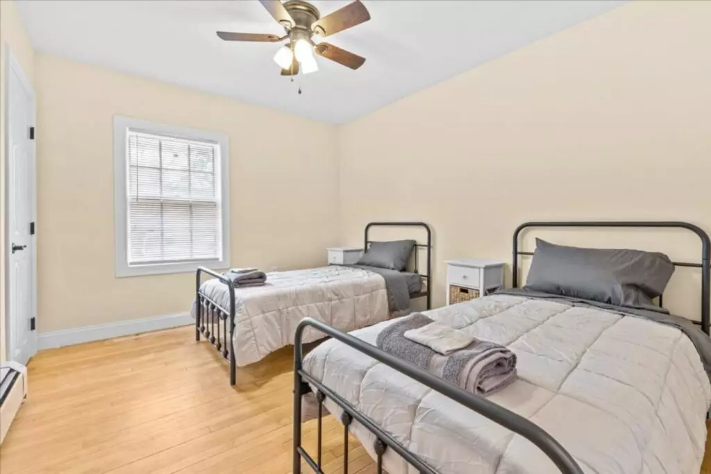 Four Bedroom Apartment next to UVM Center – Available February 1st, 2027!