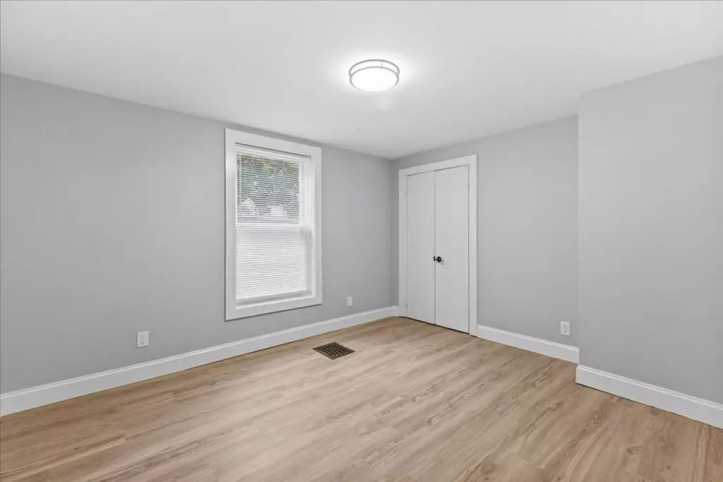 AVAILABLE September 1st, 2026 – Newly Renovated 3 BR Apartment Near UVM Campus & Downtown Burlington