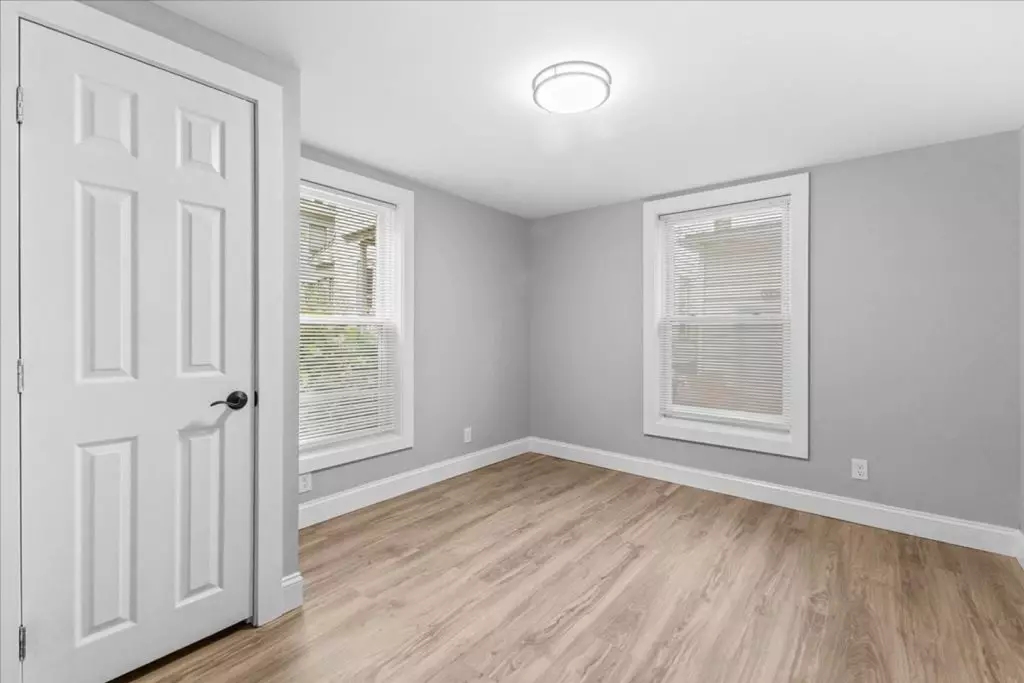 AVAILABLE September 1st, 2026 – Newly Renovated 3 BR Apartment Near UVM Campus & Downtown Burlington