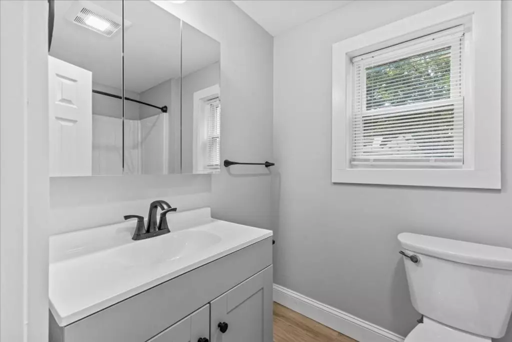 AVAILABLE September 1st, 2026 – Newly Renovated 3 BR Apartment Near UVM Campus & Downtown Burlington