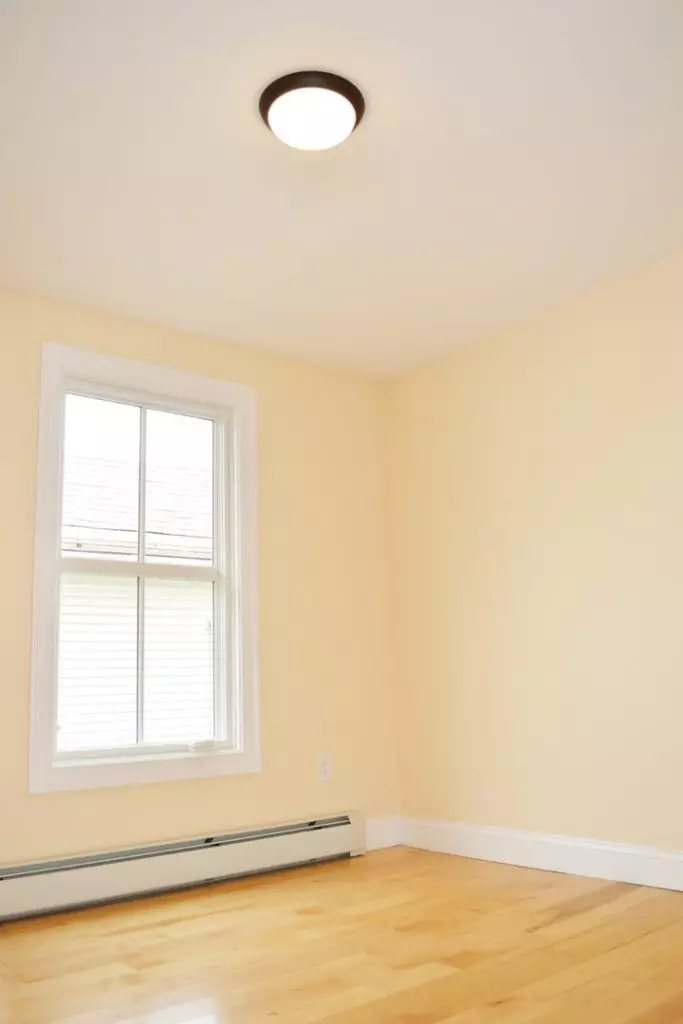 279 North St, Burlington, VT | 4 Bedroom Apartment with Laundry & Parking | June 2027