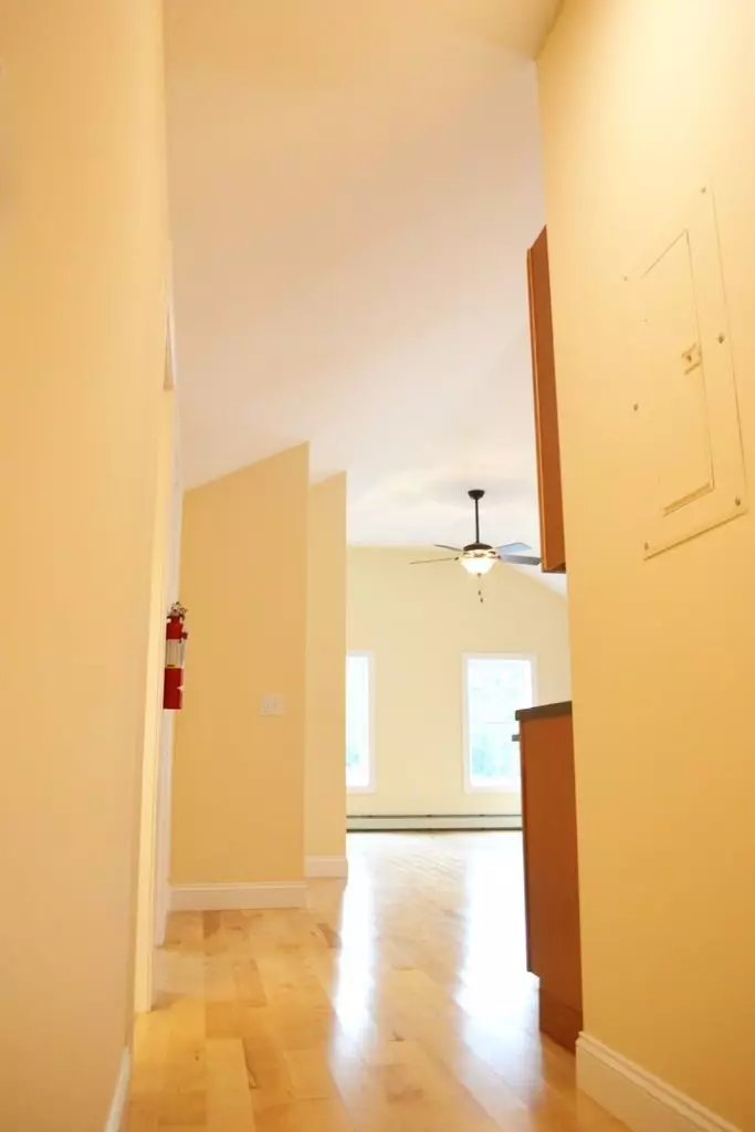 279 North St, Burlington, VT | 4 Bedroom Apartment with Laundry & Parking | June 2027