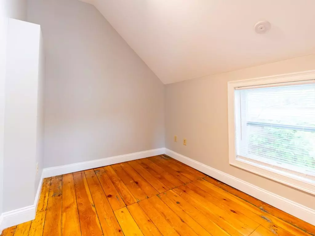 162 North St, Burlington, VT | 4 Bedroom Apartment with Laundry & Parking | Downtown Burlington | June 2027