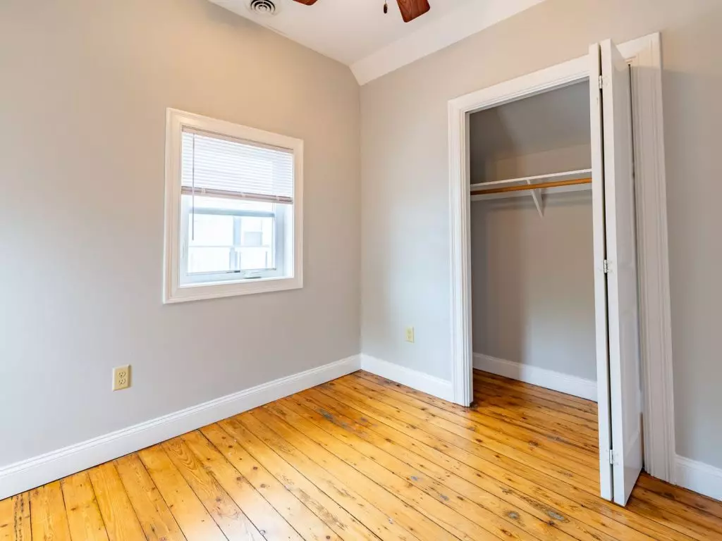 162 North St, Burlington, VT | 4 Bedroom Apartment with Laundry & Parking | Downtown Burlington | June 2027