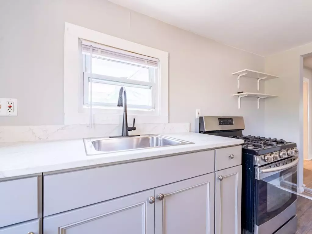 3 Bedroom, with Laundry – AVAILABLE JUNE 1ST, 2027 – Burlington VT