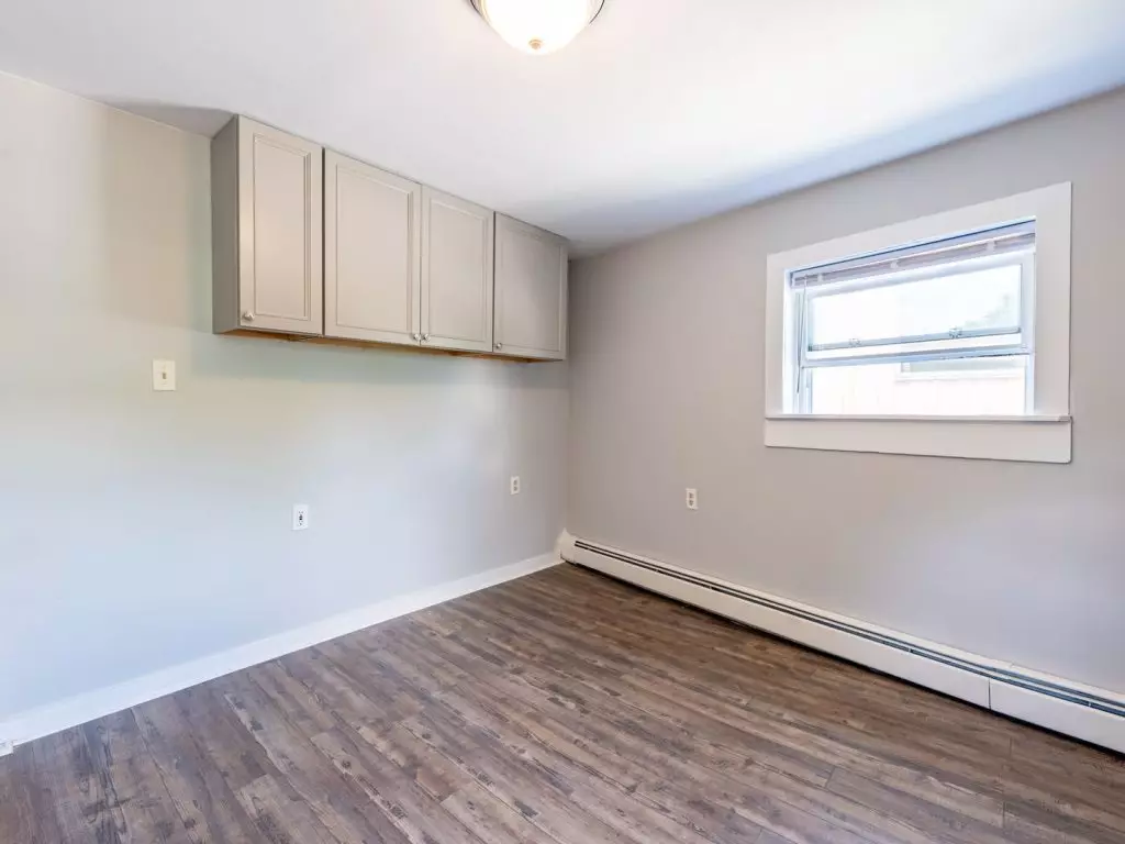 3 Bedroom, with Laundry – AVAILABLE JUNE 1ST, 2027 – Burlington VT