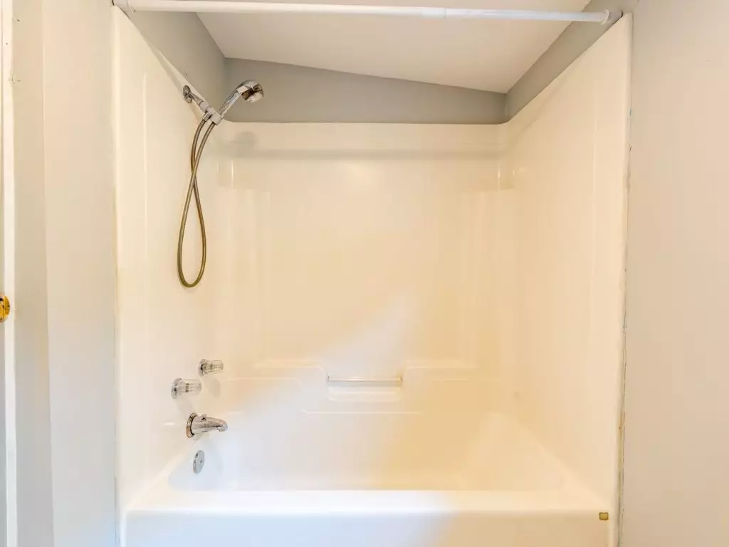 3 Bedroom, with Laundry – AVAILABLE JUNE 1ST, 2027 – Burlington VT