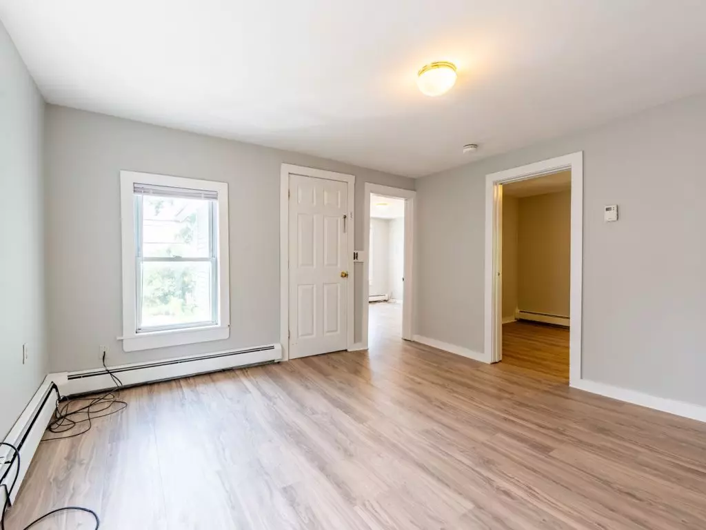 3 Bedroom, with Laundry – AVAILABLE JUNE 1ST, 2027 – Burlington VT