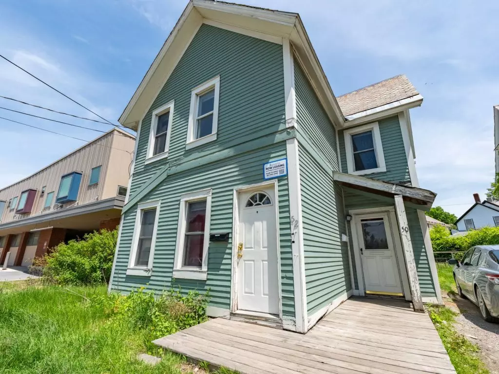 3 Bedroom, with Laundry – AVAILABLE JUNE 1ST, 2027 – Burlington VT