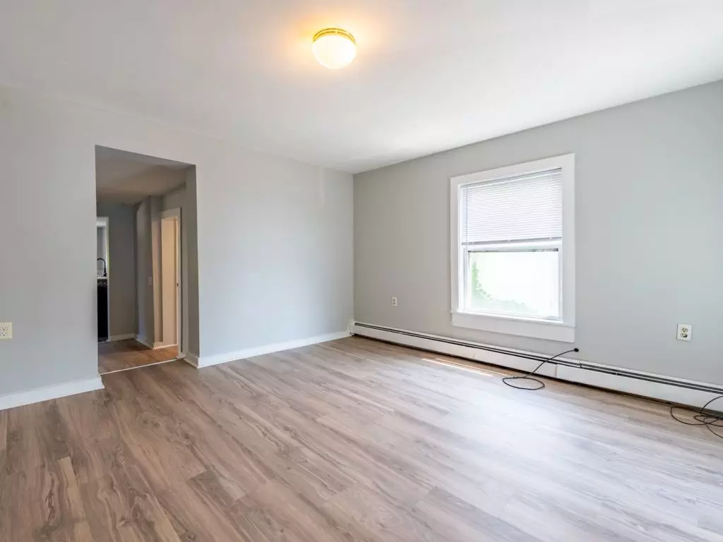 3 Bedroom, with Laundry – AVAILABLE JUNE 1ST, 2027 – Burlington VT