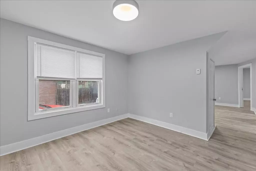43 Willow ST, Burlington, VT | Newly Updated 3 Bedroom Apartment | June 2027