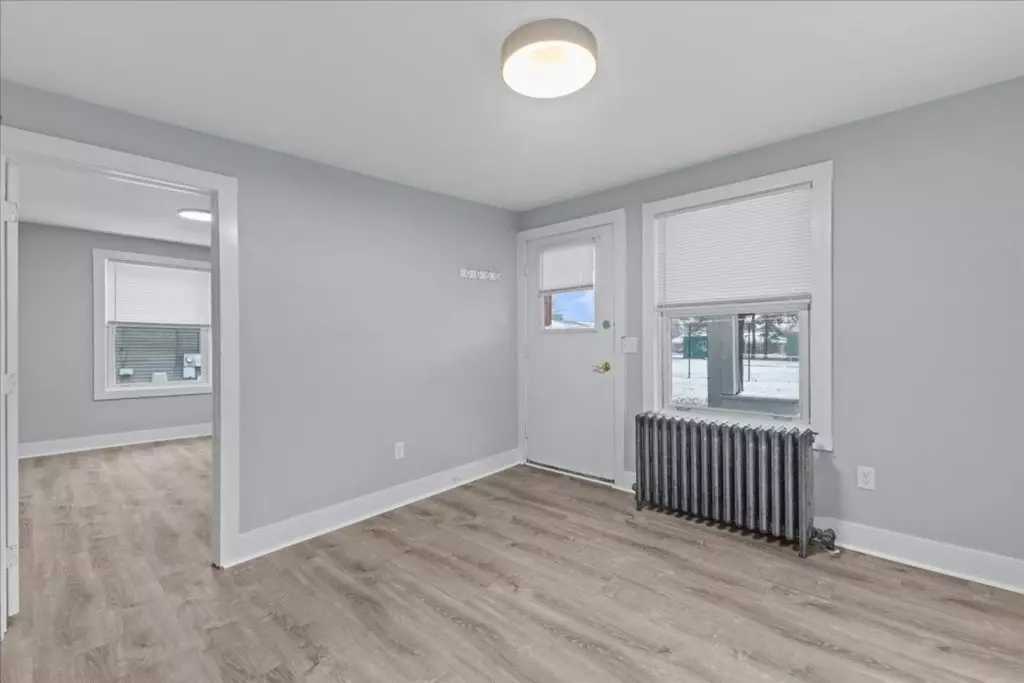 43 Willow ST, Burlington, VT | Newly Updated 3 Bedroom Apartment | June 2027