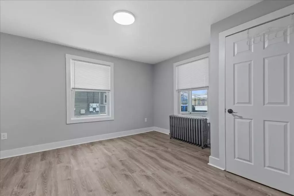 43 Willow ST, Burlington, VT | Newly Updated 3 Bedroom Apartment | June 2027
