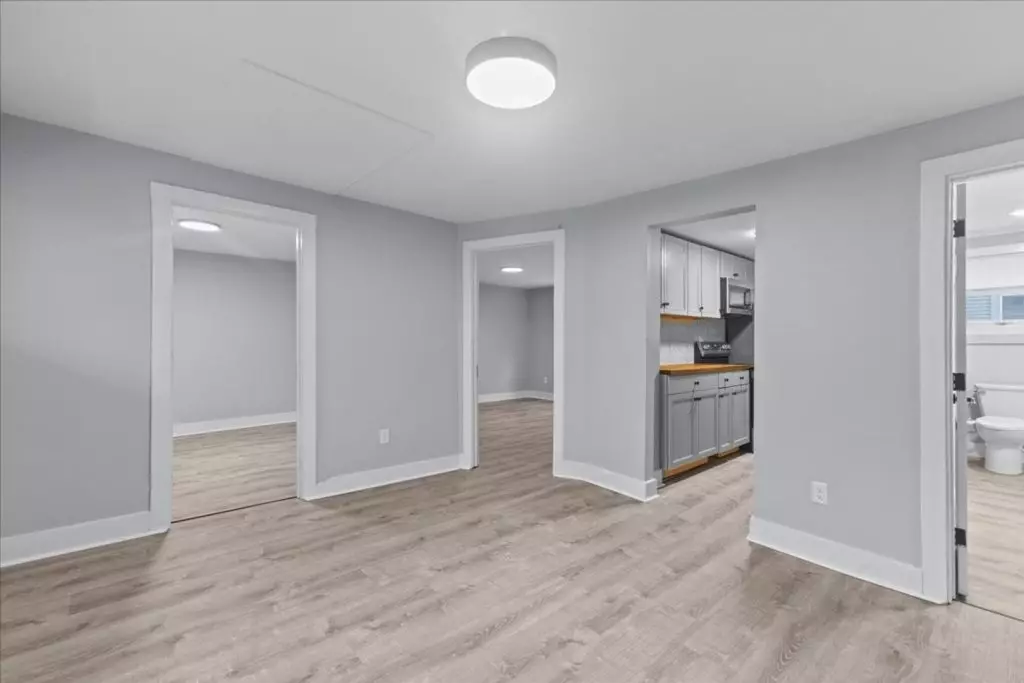 43 Willow ST, Burlington, VT | Newly Updated 3 Bedroom Apartment | June 2027