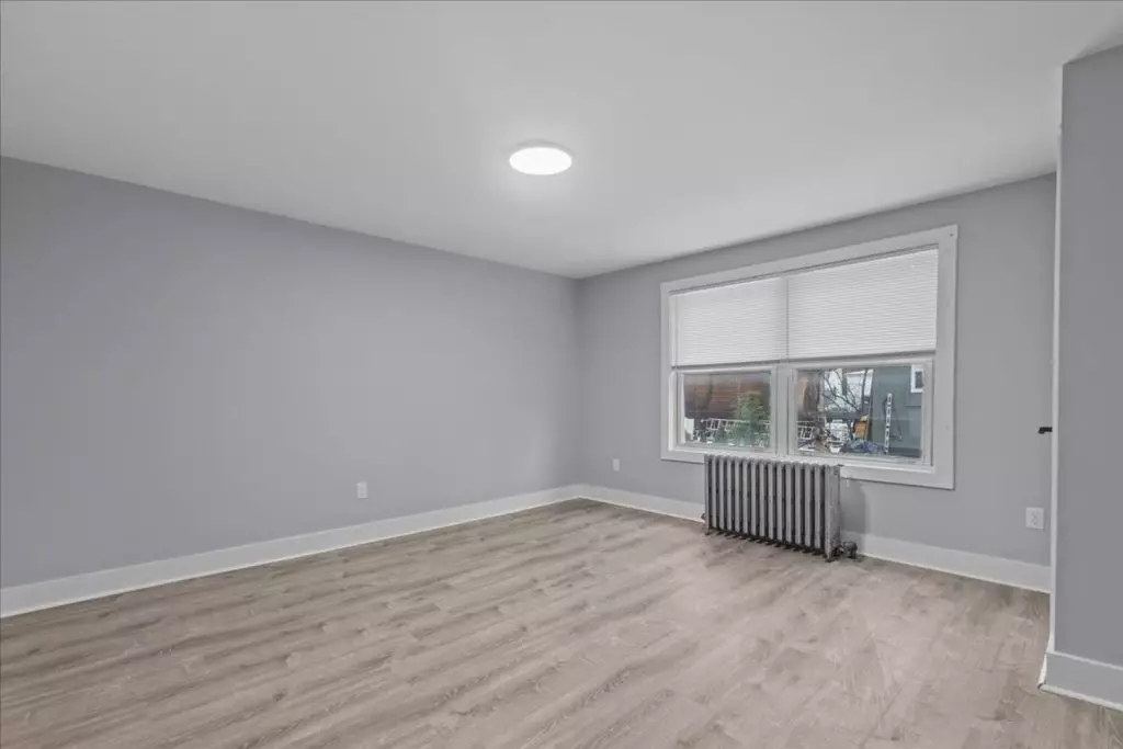 43 Willow ST, Burlington, VT | Newly Updated 3 Bedroom Apartment | June 2027