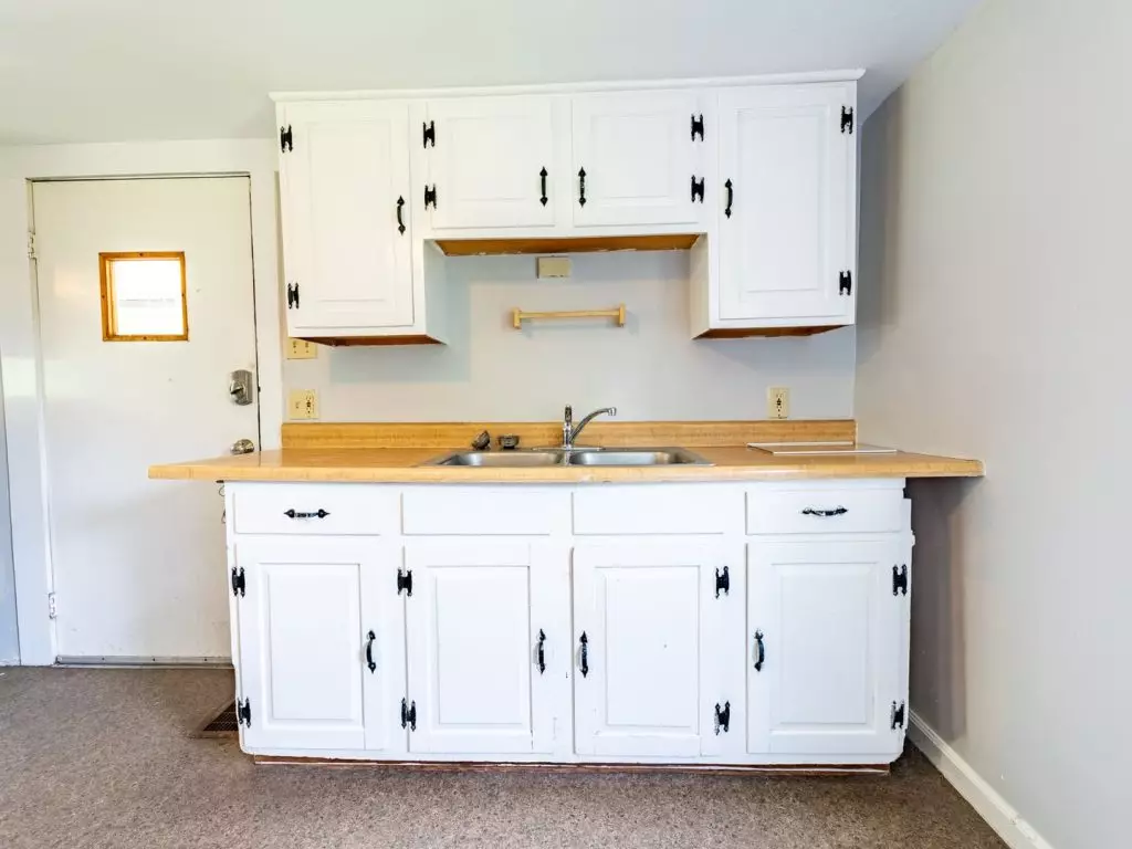 79 1/2 Chase St, Burlington, VT | 3 Bedroom Apartment Near UVM & Winooski | June 2027