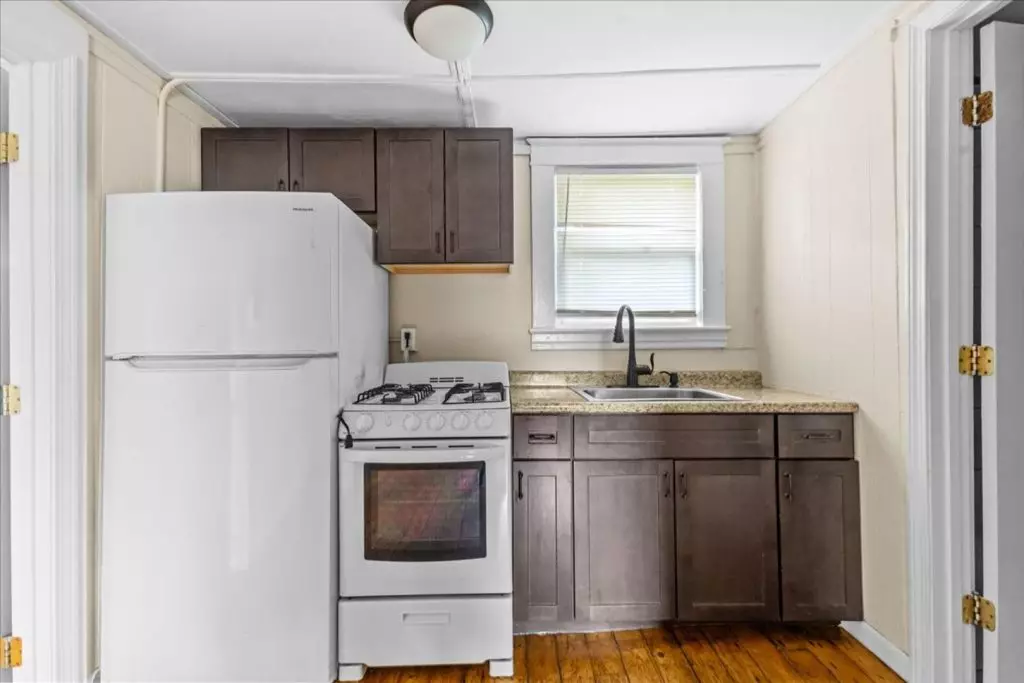 Cozy 2 bedroom located in the O.N.E